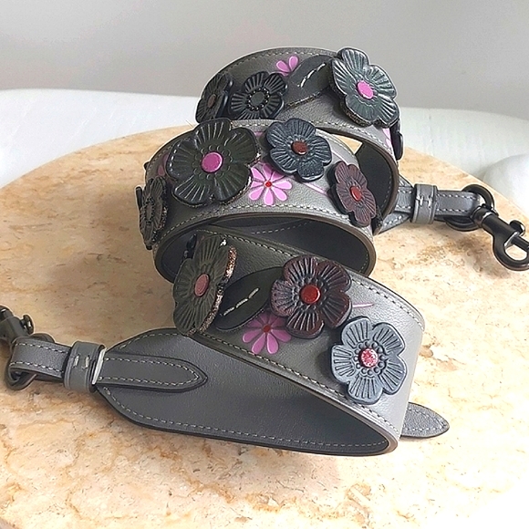 Coach 1941 Tea Rose Strap 🖤 Charcoal grey  rivets & Gunmetal hardware 🤌 - Picture 5 of 15